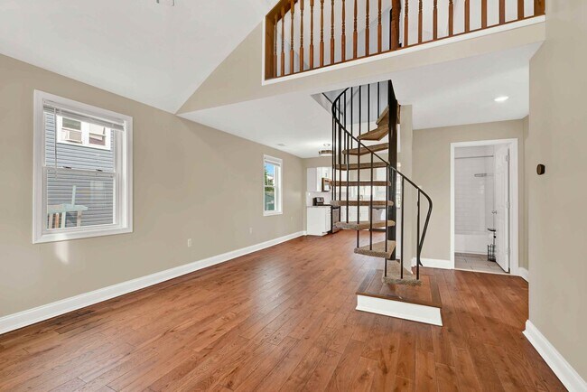 Building Photo - Charming 2 Bedroom/2 Bathroom Home with Loft in Dundalk, MD!