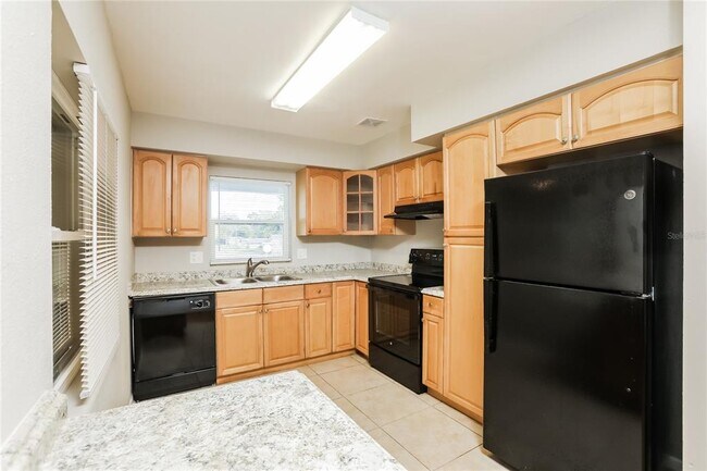 Foto del edificio - 6908 Ambassador Dr