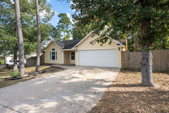 Building Photo - 10636 Royal Adrian Dr