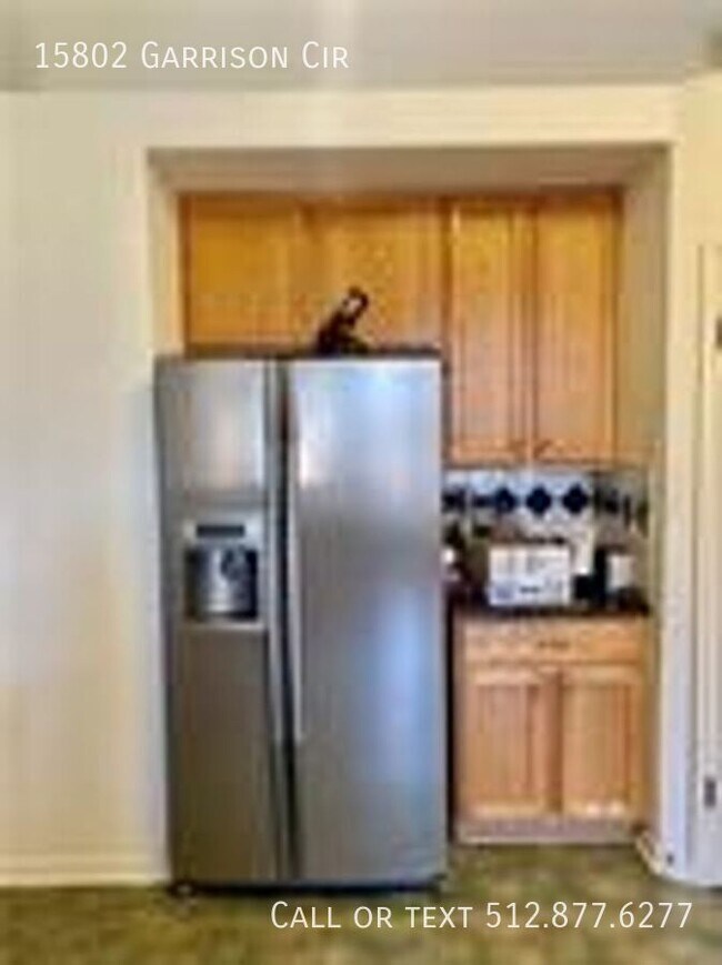 Foto del edificio - 15802 Garrison Cir