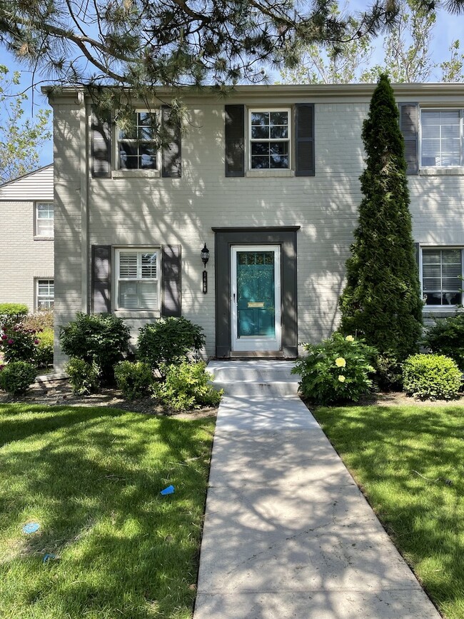 Front door - 1608 Graefield Rd