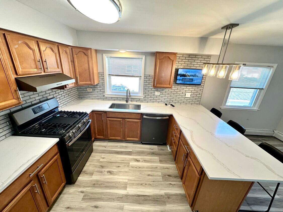 Foto principal - 671 56th St