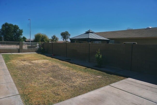 Building Photo - 2146 S 47th Ave