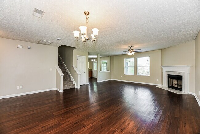 Foto del edificio - 5012 Millpond Ct