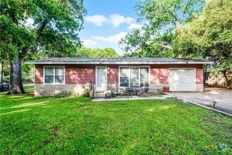 Building Photo - 2052 Gruene Rd