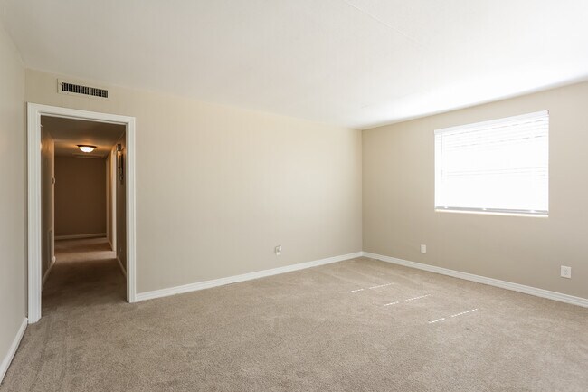 Building Photo - 2875 Lorimier Ter