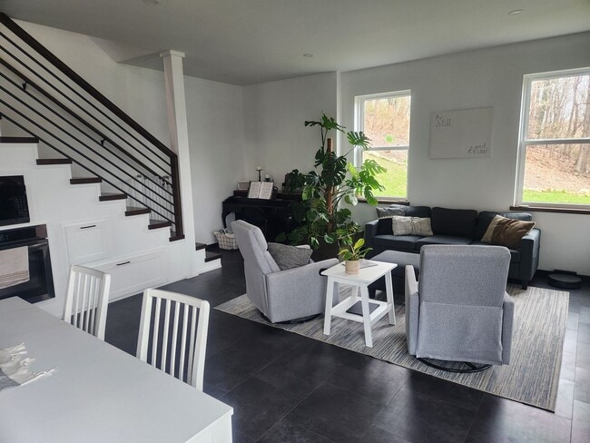 Foto del edificio - 504 Kinderhook Rd