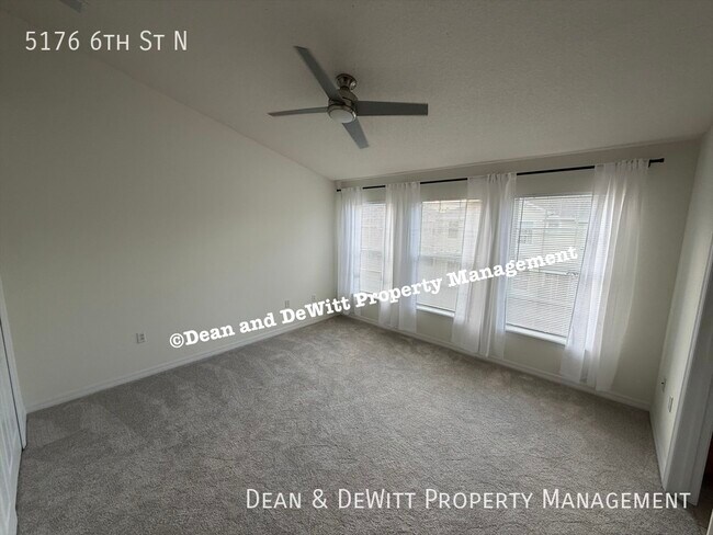 Foto del edificio - 5176 6th St N