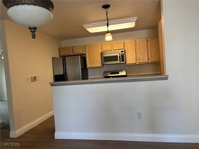 Building Photo - 8452 Boseck Dr