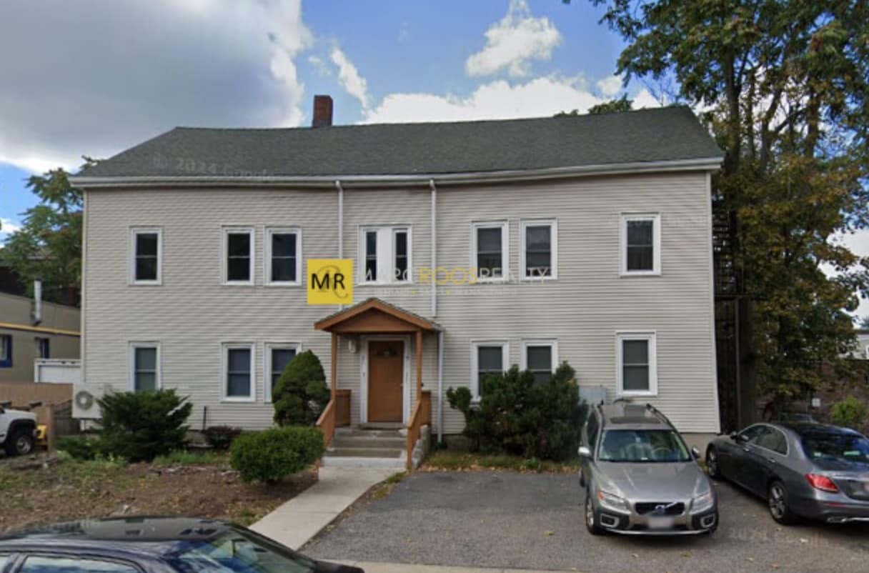 Primary Photo - 19 Chestnut St