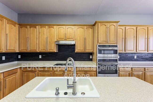 Foto del edificio - 16812 W Northampton Rd