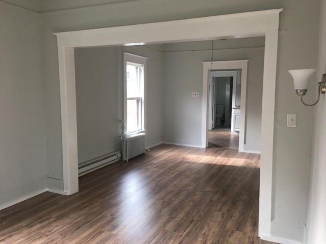 Primary Photo - 125 Main St