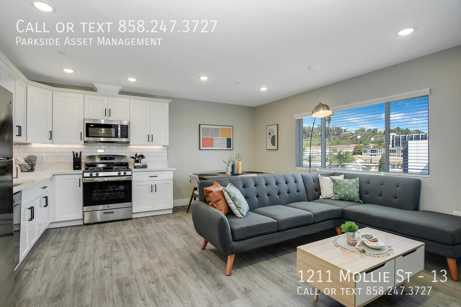 Foto principal - $1,000 Move-in Credit The Carl on Lauretta