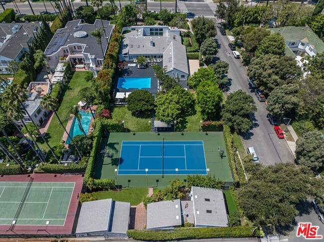 Foto del edificio - 624 N Beverly Dr