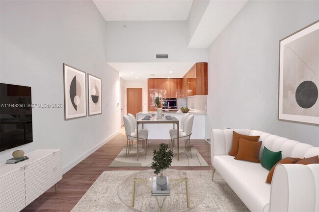 Foto del edificio - 2678 Tigertail Ave