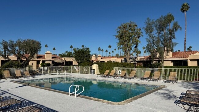 Foto del edificio - 72795 Fleetwood Cir