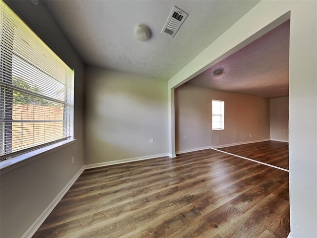 Building Photo - 5319 Crestmont St