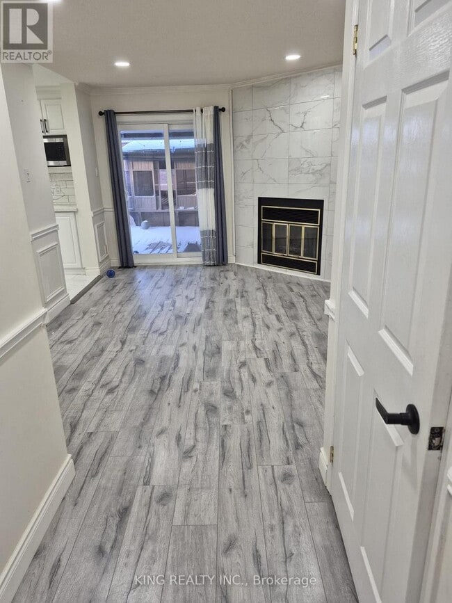 Building Photo - 236 Langlaw Dr