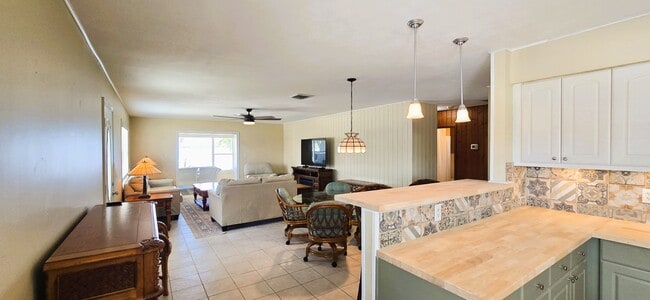 Building Photo - 253 Blackwell Villa Cove