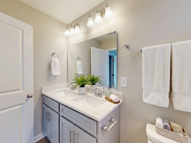 Building Photo - 1302 Champions Rst Rd