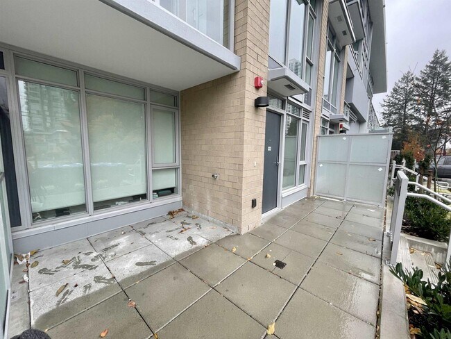 Photo du bâtiment - 13350 Central Ave