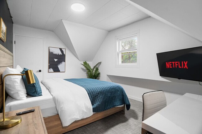 Foto del edificio - 1115 W 31st St