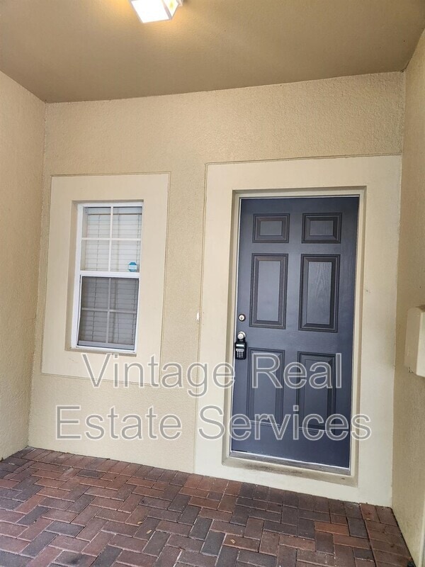Building Photo - 9333 Stone River Pl