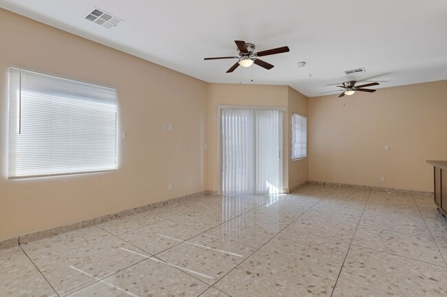Interior Photo - Desert View Apartments