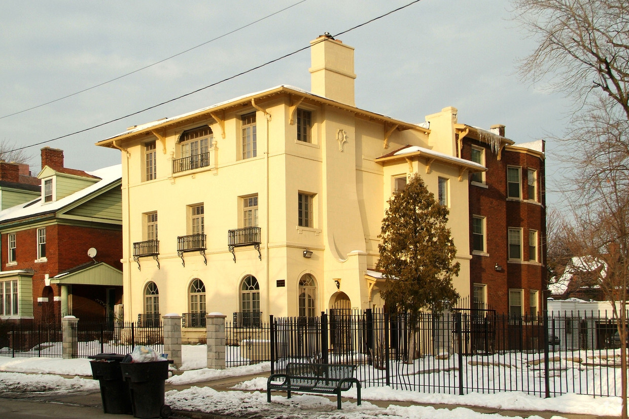 Foto del edificio - 1030 Van Dyke St