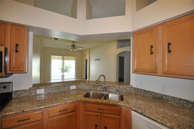 Building Photo - 613 Straw Lake Dr