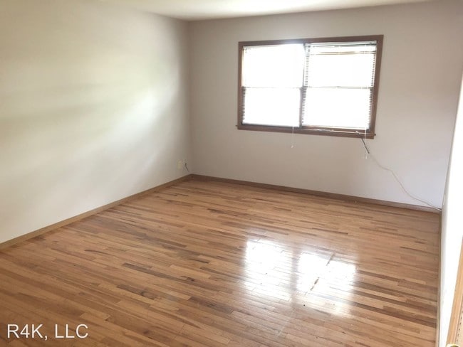 Interior Photo - Mecherle Apartments