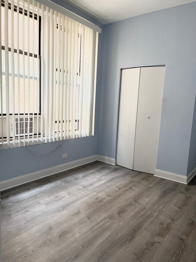 Foto del edificio - 1039 S Racine Ave