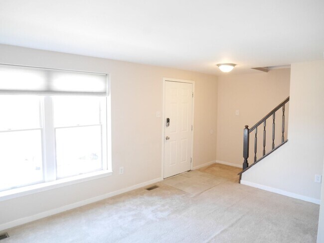 Building Photo - Spacious Townhome- Parkville, MD