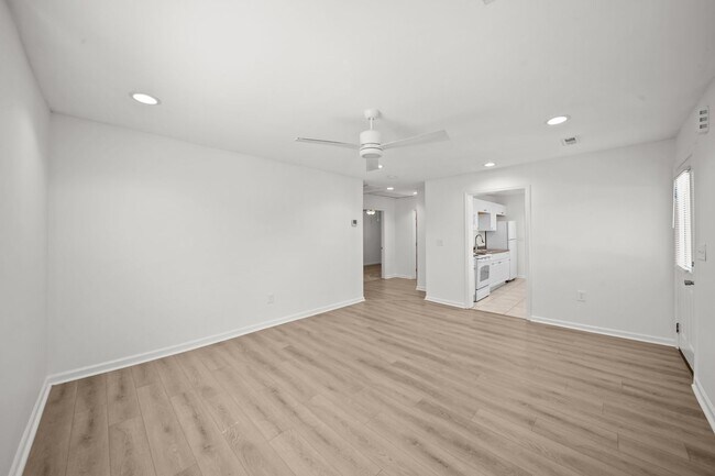 Foto del edificio - Newly Renovated 2 Bedroom 1 Bath Home