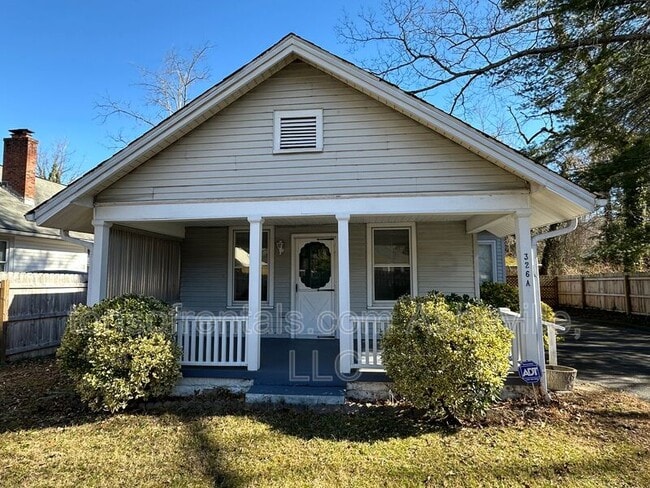 Building Photo - 326 Spring St