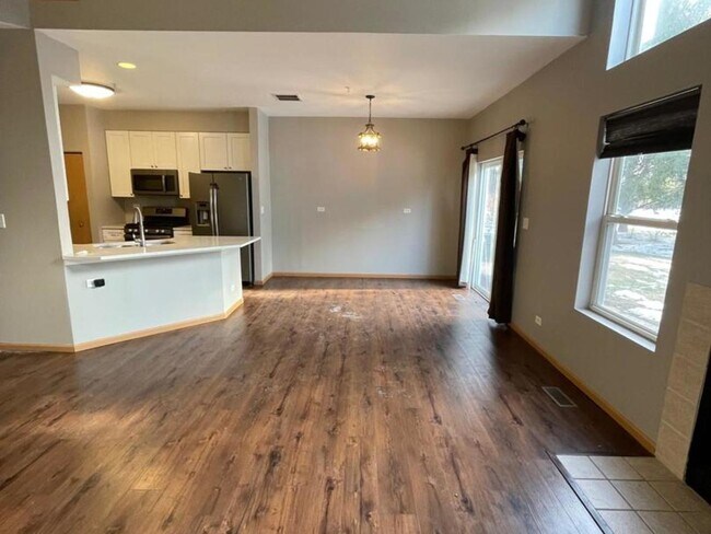 Foto del edificio - 458 Landmark Ave