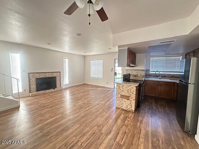 Foto del edificio - 16225 N 30th St