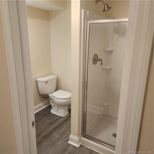 Foto del edificio - 18 Ashwood Cir