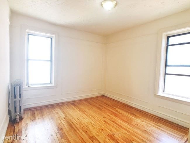 Foto del edificio - Studio, 1 bath  - 1133 Jerome Ave