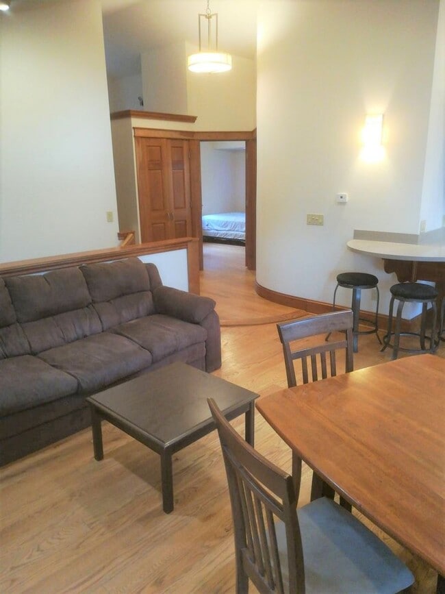 Foto del edificio - 201 S Aurora St