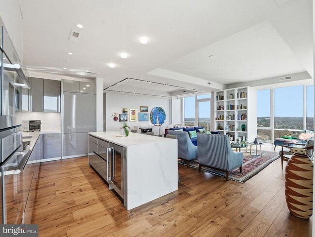 Foto del edificio - 1781 N Pierce St