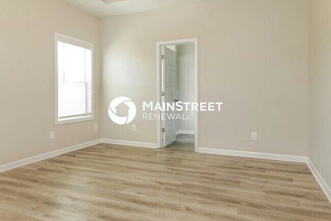 Foto del edificio - 3 Bedroom Pet-Friendly Home in Spring Hill, TN with Main Street Renewal