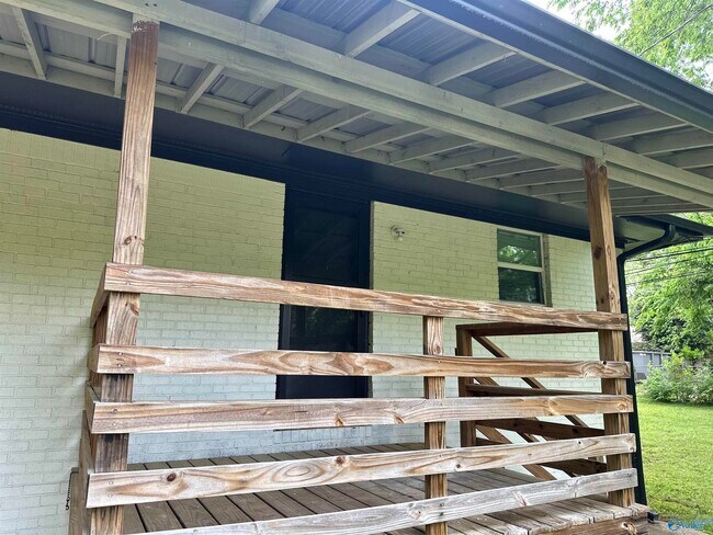 Foto del edificio - 1114 NW Oakwood Ave