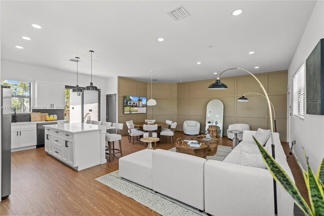 Foto del edificio - 611 SW 4th Ct