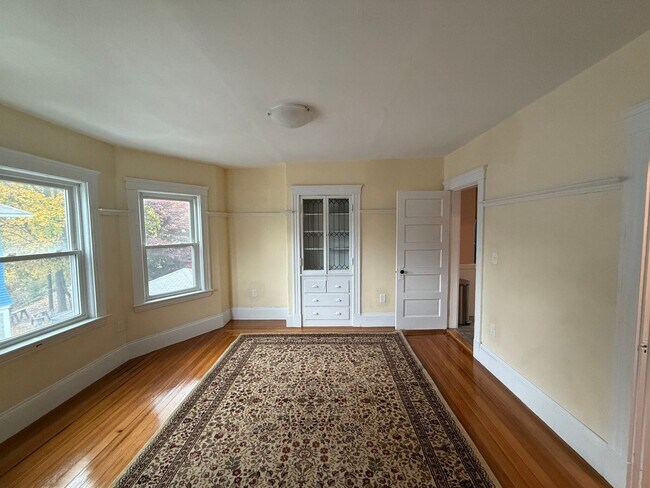 Foto del edificio - 3-bed + office / 2-bath Duplex ~ Oak Squar...