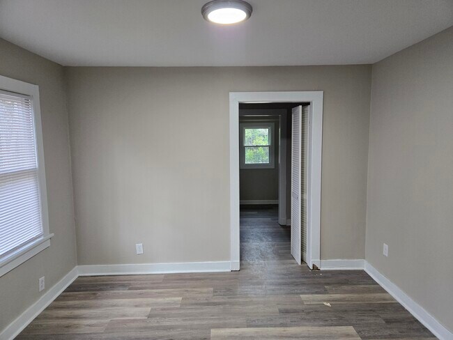 Foto del edificio - 1919 Warren St