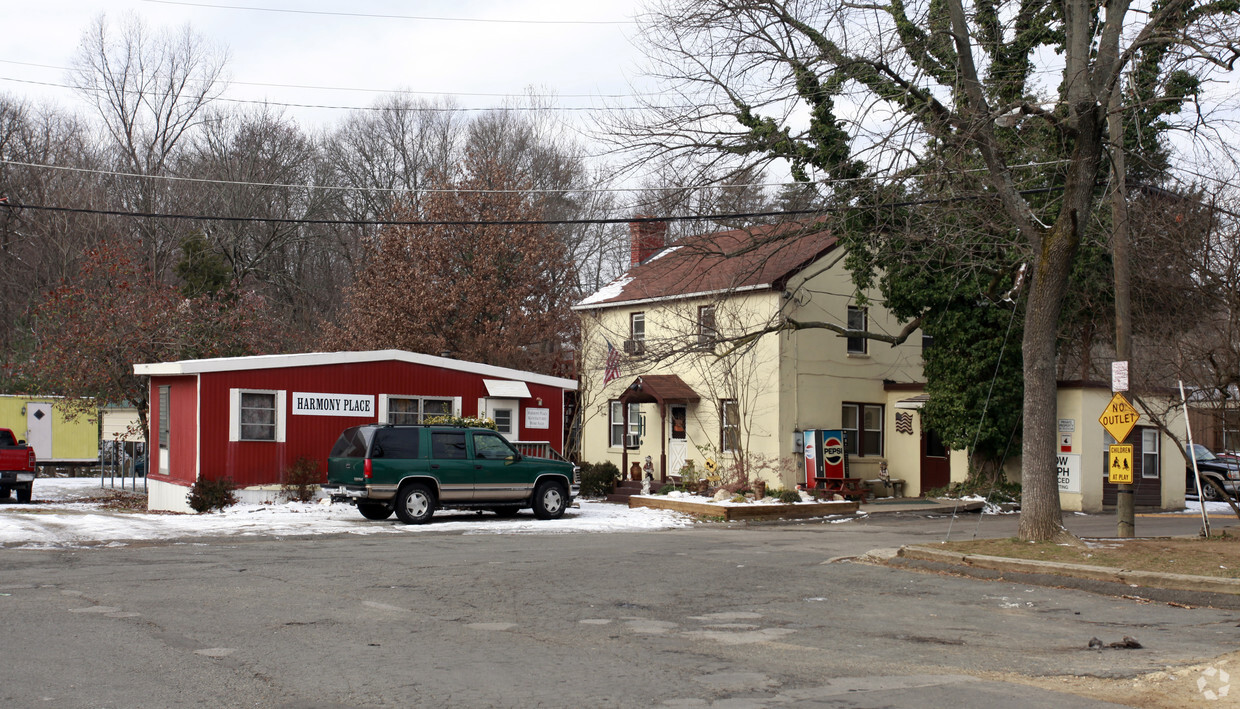 Building Photo - Harmony Place Trailer Park