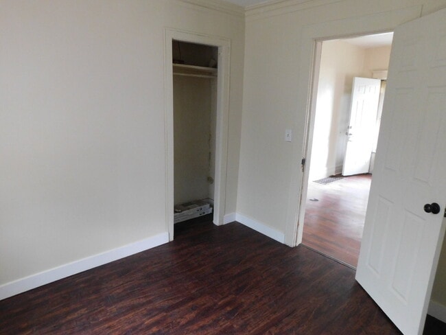 Building Photo - Newly Remodeled 1st Floor Apartment Near Downtown Mt Clemens