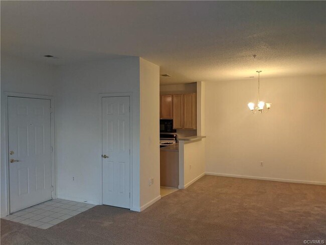 Building Photo - 920 Masters Row