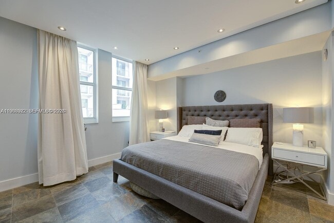 Foto del edificio - 4100 Salzedo St